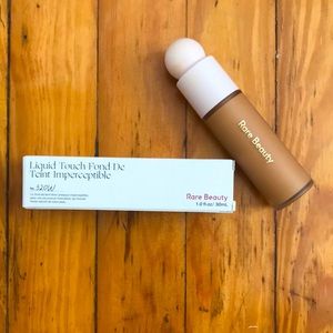 Rare Beauty liquid touch weightless foundation 💁🏻‍♀️